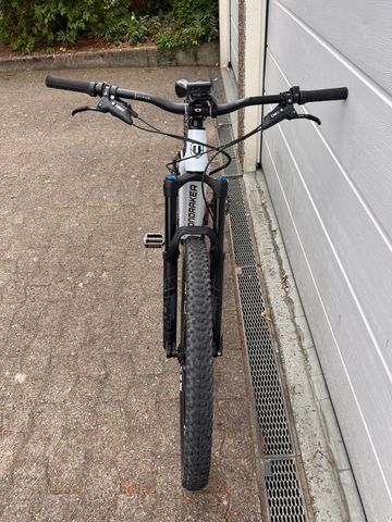 Used Mondraker CHASER R 2023 2023 Mountainbike, White, 29 — image 7 of 10