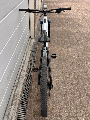 Used Mondraker CHASER R 2023 2023 Mountainbike, White, 29 — image 8 of 10