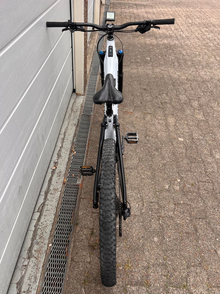 Używany Mondraker CHASER R 2023 2023 Mountainbike — zdjęcie 8 z 10