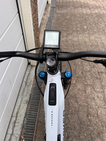Używany Mondraker CHASER R 2023 2023 Mountainbike — zdjęcie 9 z 10