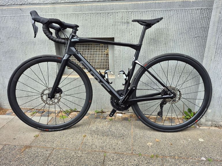 Used BMC Roadmachine FIVE 2024 2024 Road & Gravel, Black — image 2 of 14