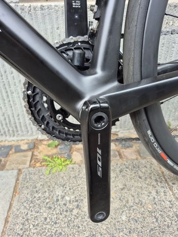 Used BMC Roadmachine FIVE 2024 2024 Road & Gravel, Black — image 9 of 14