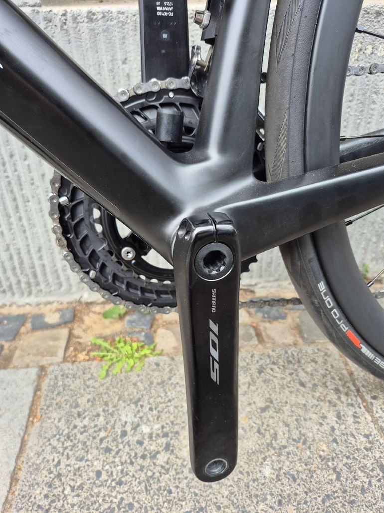 Used BMC Roadmachine FIVE 2024 2024 Road & Gravel, Black — image 9 of 14