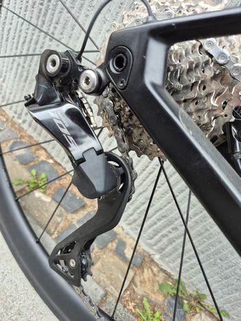 Used BMC Roadmachine FIVE 2024 2024 Road & Gravel, Black — image 5 of 14