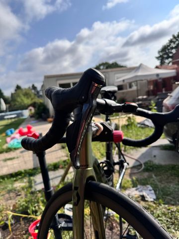 Used Scott Addict Shimano Ultegra Di2 2021 Road & Gravel, Green — image 7 of 7