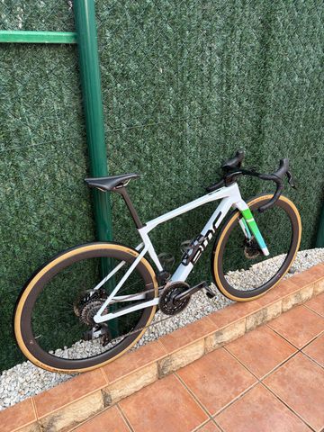 Used BMC Kaius SRAM Force eTap AXS 2024 Road & Gravel, White — image 4 of 4