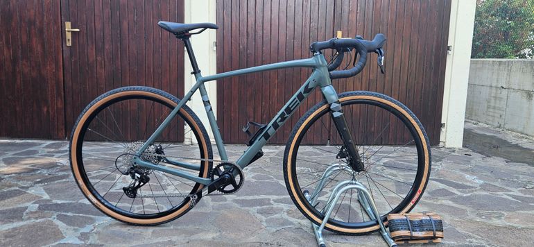 Brugt Trek Checkpoint ALR 5 2025 2025 Road & Gravel — billede 2 af 9