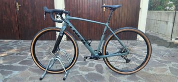 Trek Checkpoint ALR 5 2025 2025 Road & Gravel usato