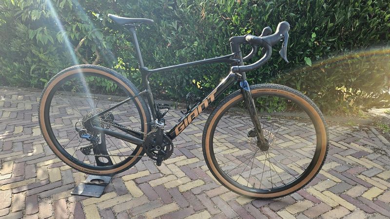 Giant Revolt Advanced 2 2026 2026 Road & Gravel usato