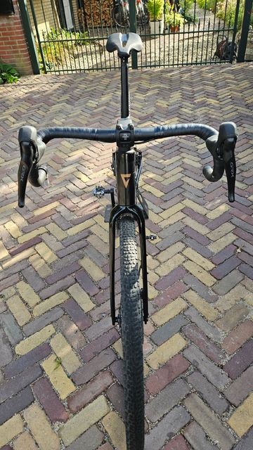 Used Giant Revolt Advanced 2 2026 2026 Road & Gravel, Black — image 4 of 4