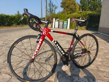 Used Trek Custom Shimano Dura Ace 2014 Road & Gravel, Red — image 2 of 7