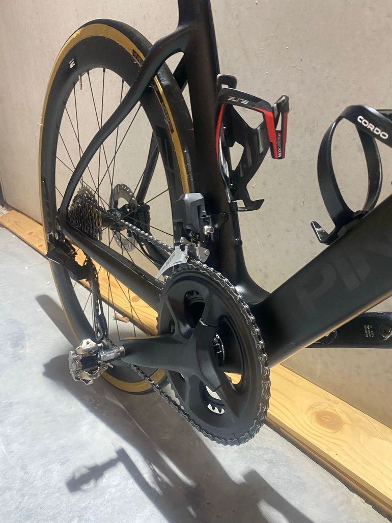 Gebrauchtes Pinarello F5 Shimano 105 2024 Road & Gravel, Schwarz — Bild 2 von 9