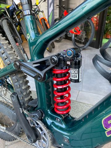 Used Santa Cruz Vala 70 2026 2026 Mountainbike, Green, 29, 27.5 — image 2 of 5