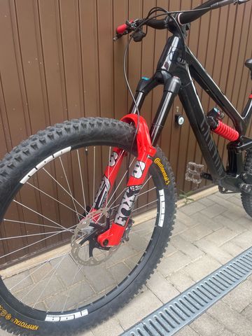 Použité Canyon Torque 29 CF 8 2023 2023 Mountainbike — obrázek 4 z 8