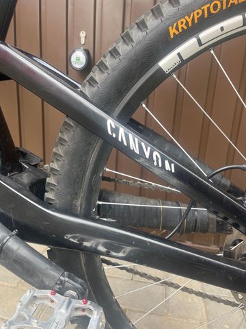 Použité Canyon Torque 29 CF 8 2023 2023 Mountainbike — obrázek 6 z 8
