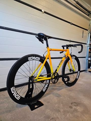 Used Santa fixie Custom Single Speed / Fixed Gear 2022 Road & Gravel, Orange — image 12 of 13