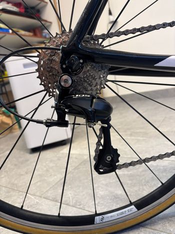 Used Scott solace Custom Shimano 105 2017 Road & Gravel, White — image 7 of 11