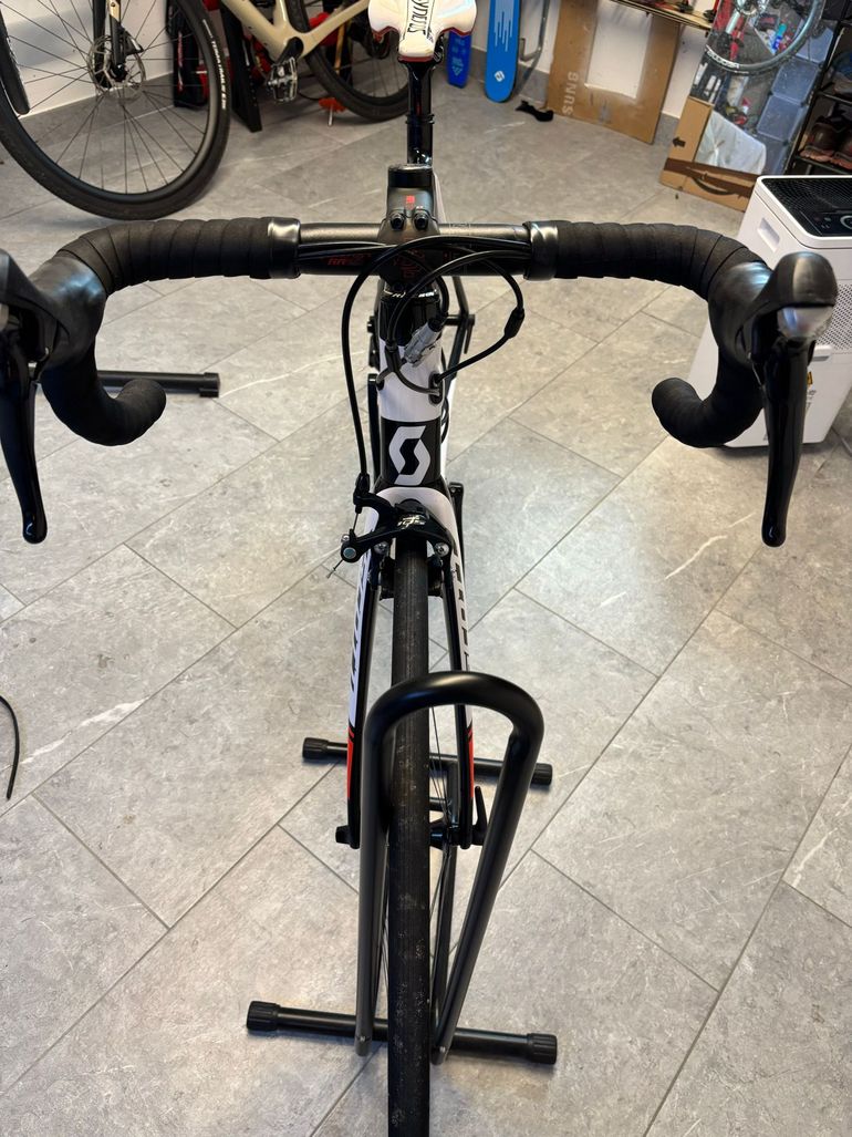 Used Scott solace Custom Shimano 105 2017 Road & Gravel, White — image 2 of 11