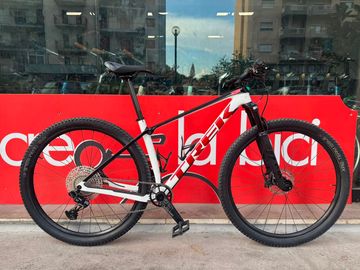 Trek Procaliber 9.8 2021 2021 Mountainbike usato, Bianco — immagine 7 di 8