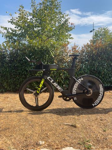 CUBE Aerium Shimano Dura Ace Di2 2025 Road & Gravel d'occasion