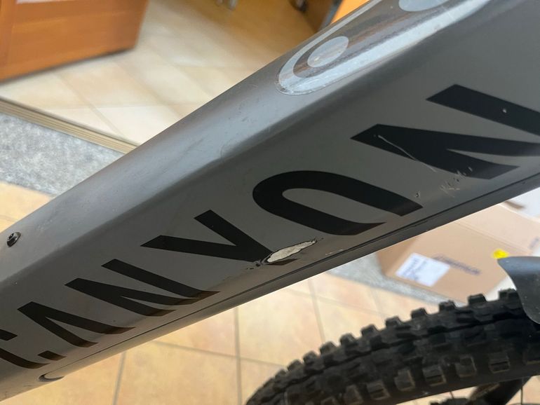 Used Canyon Neuron:ON Shimano Deore XT 2020 Mountainbike, Black — image 4 of 5