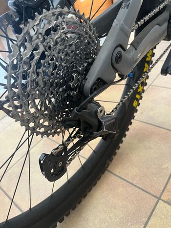 Used Canyon Neuron:ON Shimano Deore XT 2020 Mountainbike, Black — image 3 of 5