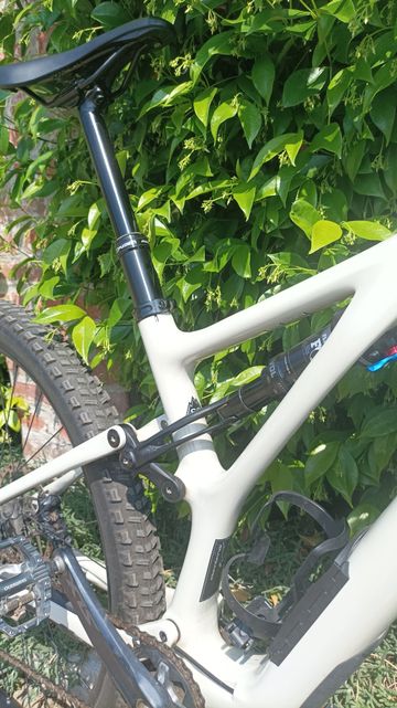 Used Specialized Stumpjumper Comp 2022 2022 Mountainbike, White, 29 — image 8 of 8