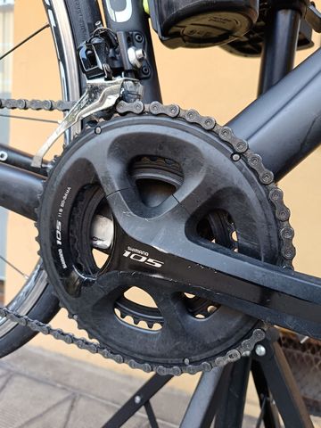 Used Pinarello Razha Shimano 105 2016 Road & Gravel, Black — image 3 of 6