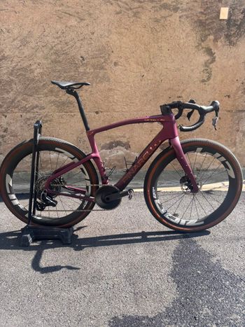 Použité Pinarello GREVIL F7 SRAM FORCE XPLR AXS 2026 2026 Road & Gravel