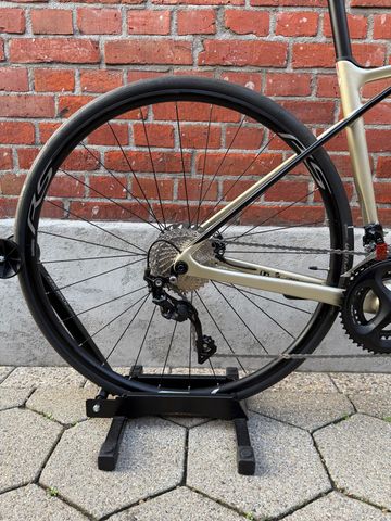 Lapierre Pulsium Shimano 105 2024 Road & Gravel usato, Grigio chiaro — immagine 2 di 15