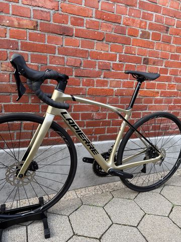 Lapierre Pulsium Shimano 105 2024 Road & Gravel usato, Grigio chiaro — immagine 11 di 15