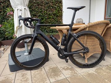 Tweedehands Canyon Aeroad CF SL 8.0 2020 2020 Road & Gravel — afbeelding 3 van 5