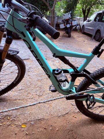 Tweedehands Orbea OCCAM M10 2023 2023 Mountainbike — afbeelding 2 van 3