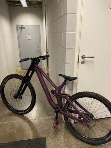 Used Rose Scrub DC 2 2024 2024 Mountainbike, Purple, 27.5 — image 2 of 6