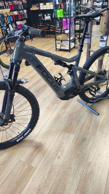Used Focus Jam Shimano Deore XT 2024 Mountainbike, Light Gray — image 3 of 7