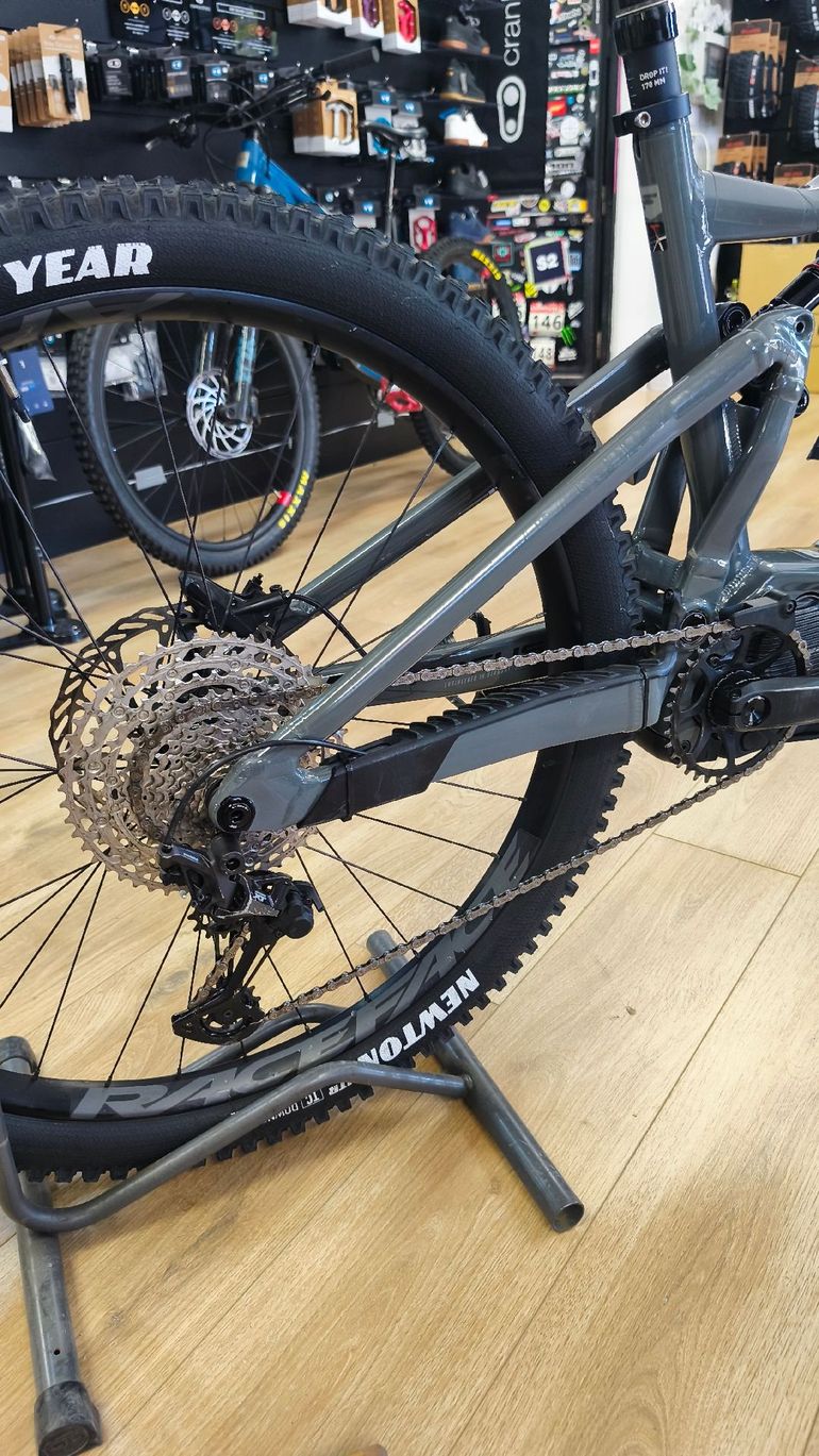 Gebrauchtes Focus Jam Shimano Deore XT 2024 Mountainbike, Hellgrau — Bild 4 von 7