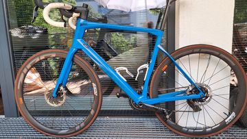 Used BMC Roadmachine 01 ONE 2024 2024 Road & Gravel, Blue — image 3 of 17