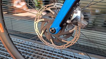BMC Roadmachine 01 ONE 2024 2024 Road & Gravel d'occasion — image 14 sur 17