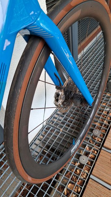 Used BMC Roadmachine 01 ONE 2024 2024 Road & Gravel, Blue — image 10 of 17