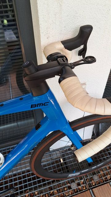 Used BMC Roadmachine 01 ONE 2024 2024 Road & Gravel, Blue — image 12 of 17