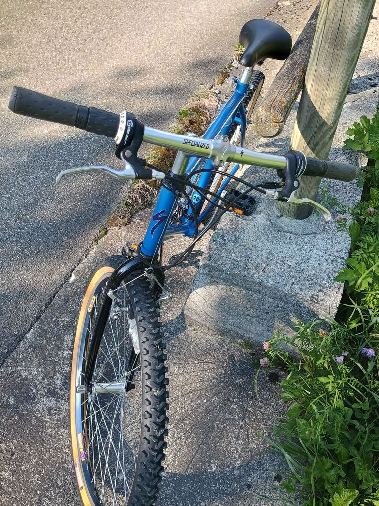 Used Specialized Hardrock Shimano Acera 1995 Mountainbike, Blue — image 8 of 9