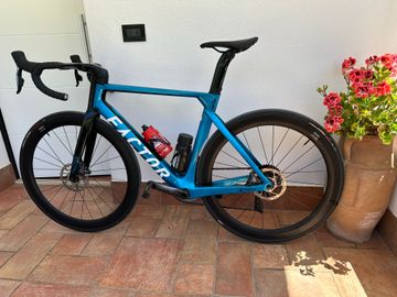 Factor ONE - SRAM Force w/ Power Meter (Disc) 2024 2024 Road & Gravel usato