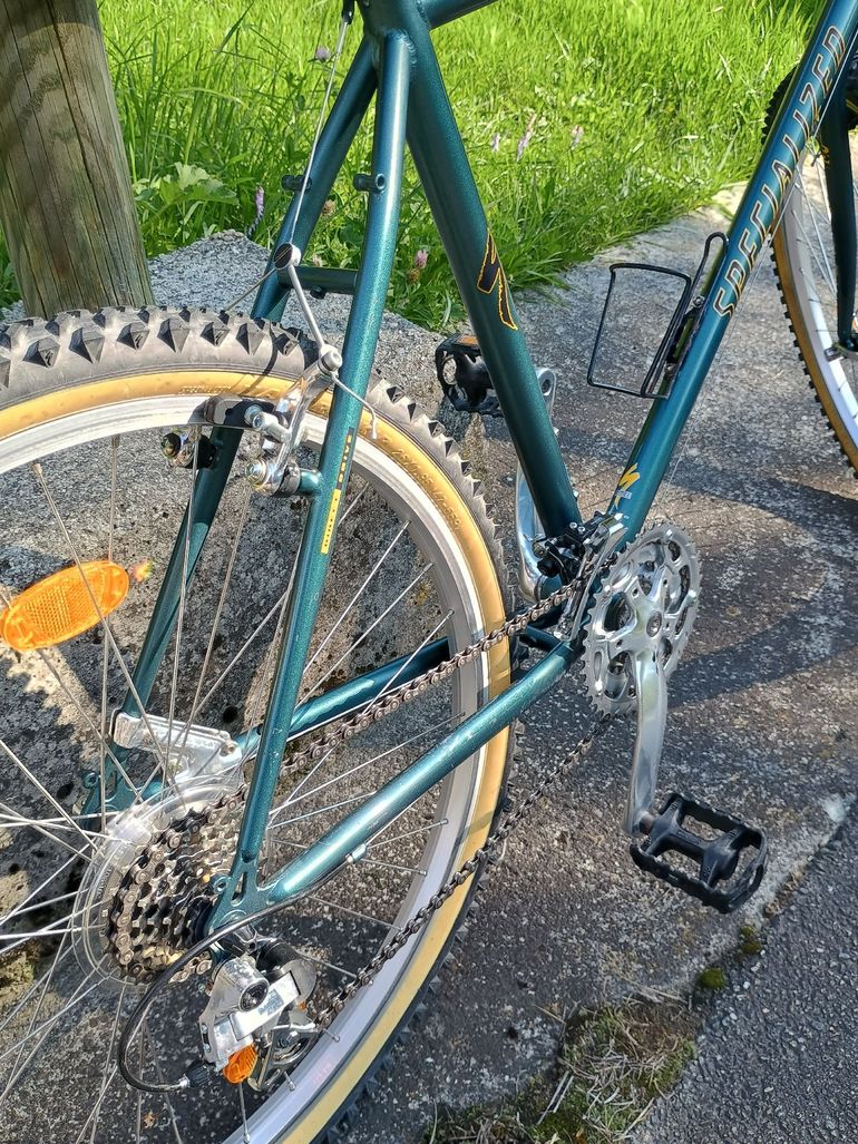 Used Specialized Hardrock Shimano Acera 1995 Mountainbike, Green — image 2 of 6