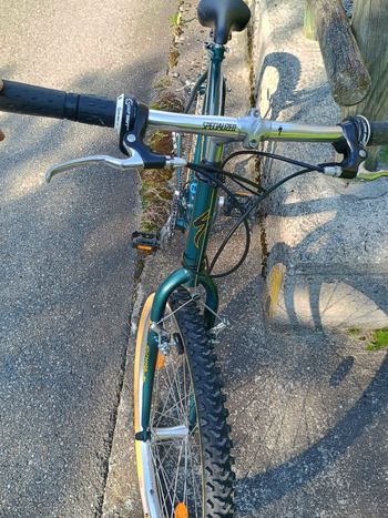 Used Specialized Hardrock Shimano Acera 1995 Mountainbike, Green — image 4 of 6