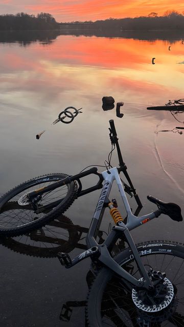 Gebrauchtes Canyon Torque CF CLLCTV FW 2022 2022 Mountainbike, Weiß, 29, 27.5 — Bild 7 von 8