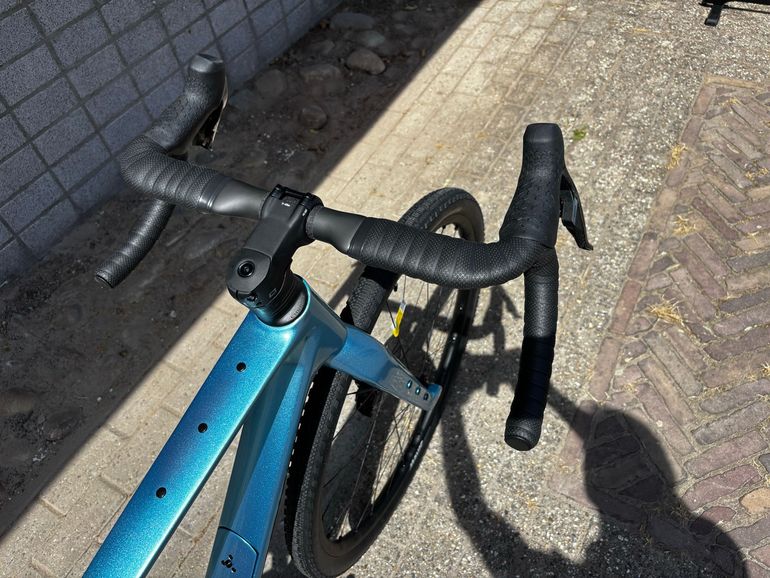 Mondraker Custom SRAM Rival eTap AXS 2026 Road & Gravel d'occasion — image 4 sur 7