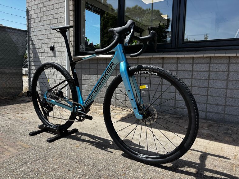 Mondraker Custom SRAM Rival eTap AXS 2026 Road & Gravel d'occasion — image 2 sur 7