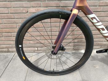 Brugt Giant Defy Advanced Pro 1 2025 2025 Road & Gravel — billede 16 af 19