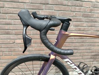 Brugt Giant Defy Advanced Pro 1 2025 2025 Road & Gravel — billede 18 af 19