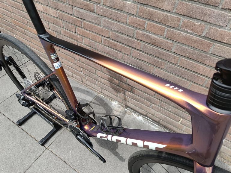 Brugt Giant Defy Advanced Pro 1 2025 2025 Road & Gravel — billede 10 af 19
